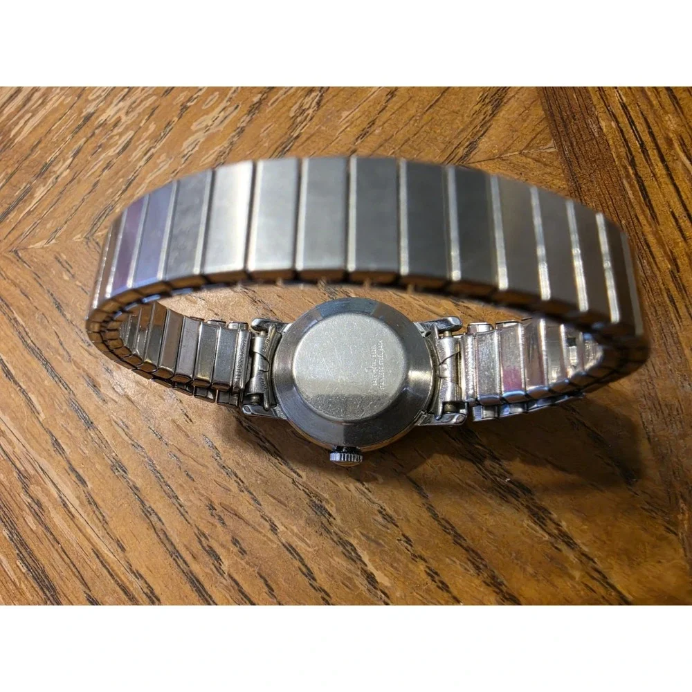 Time & Date Timex Mechanical Movement Womens Watch Vintage New Battery